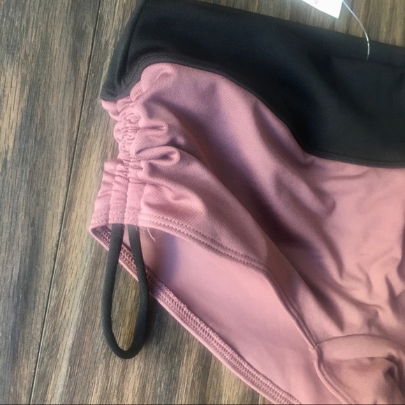 PINK by VS Ultimate Gym to Swim - Picture 4 of 10